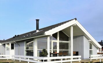 Czym pomalować patyczki drewniane?